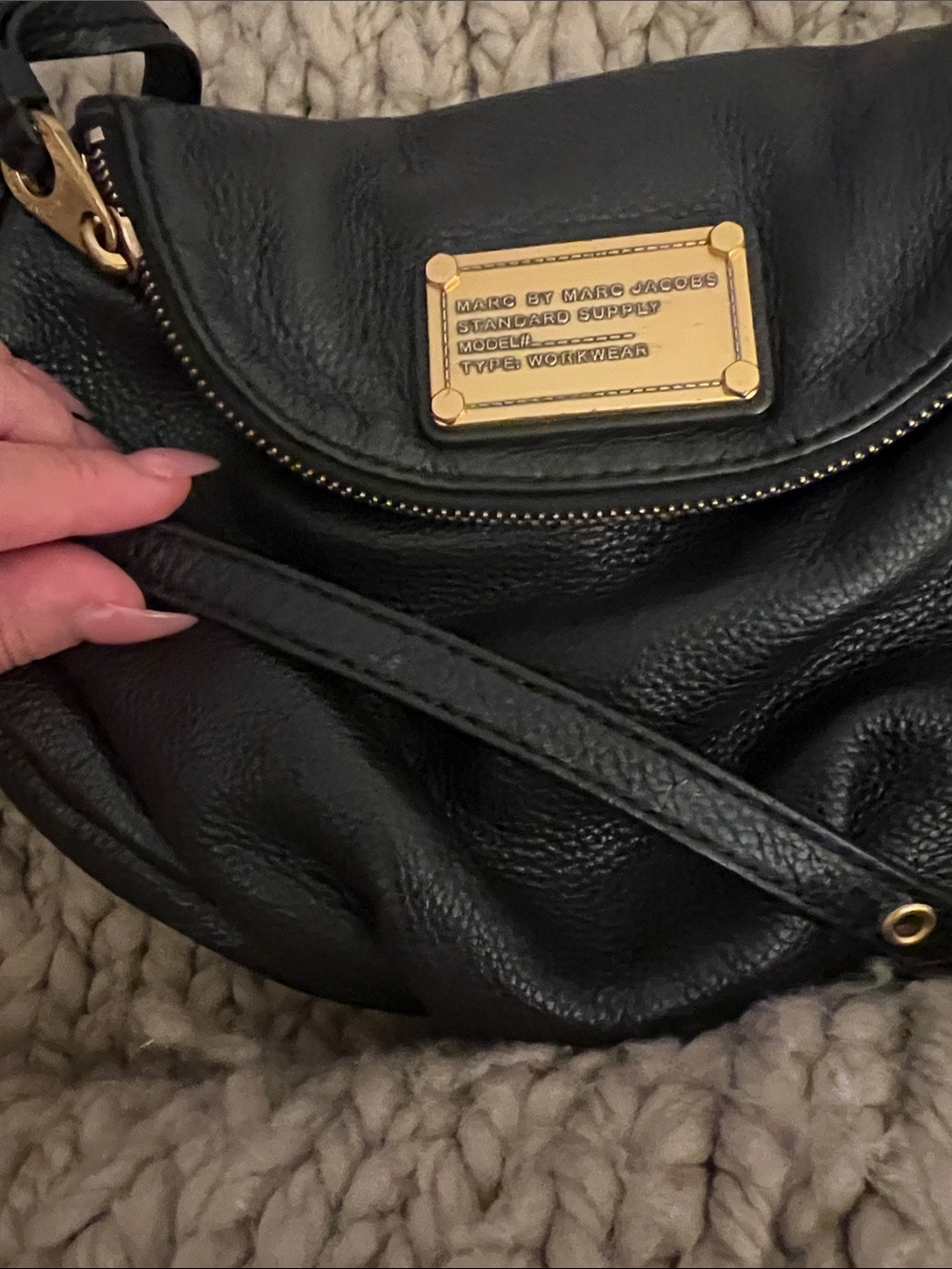 Marc by Marc Jacobs Black Leather Saddle Crossbody with Gold Plaque - Picture 5 of 7